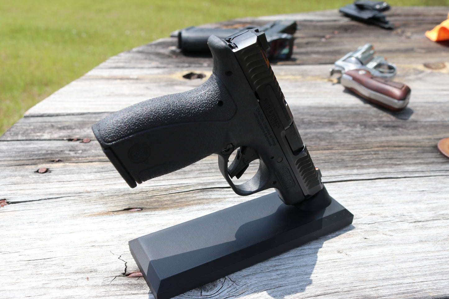Universal Pistol Stand (Barrel Version)