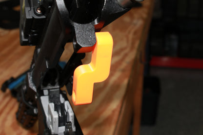 AR Upper/Lower Hold Open